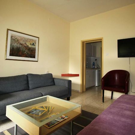 Eilon Hostel B&B Elon Екстериор снимка