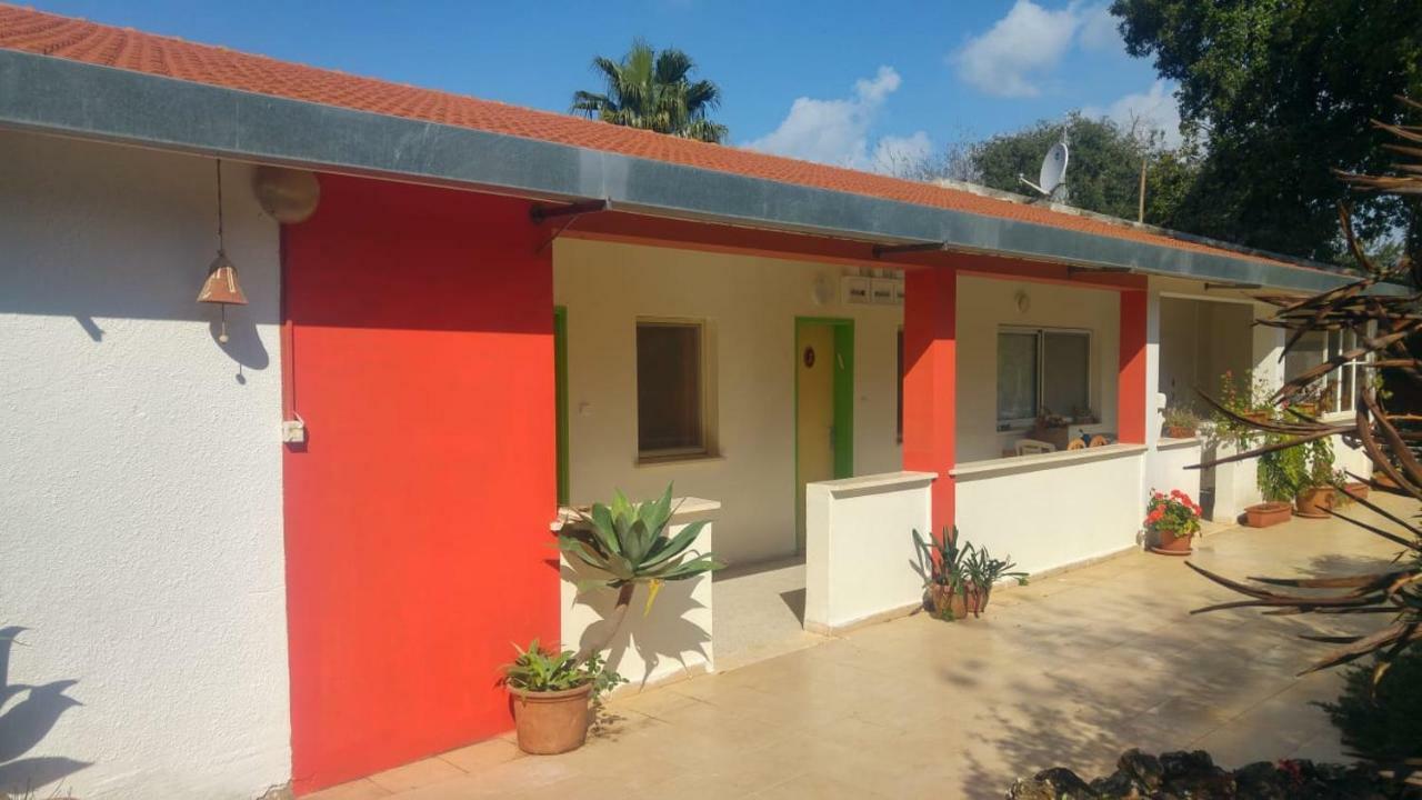 Eilon Hostel B&B Elon Екстериор снимка